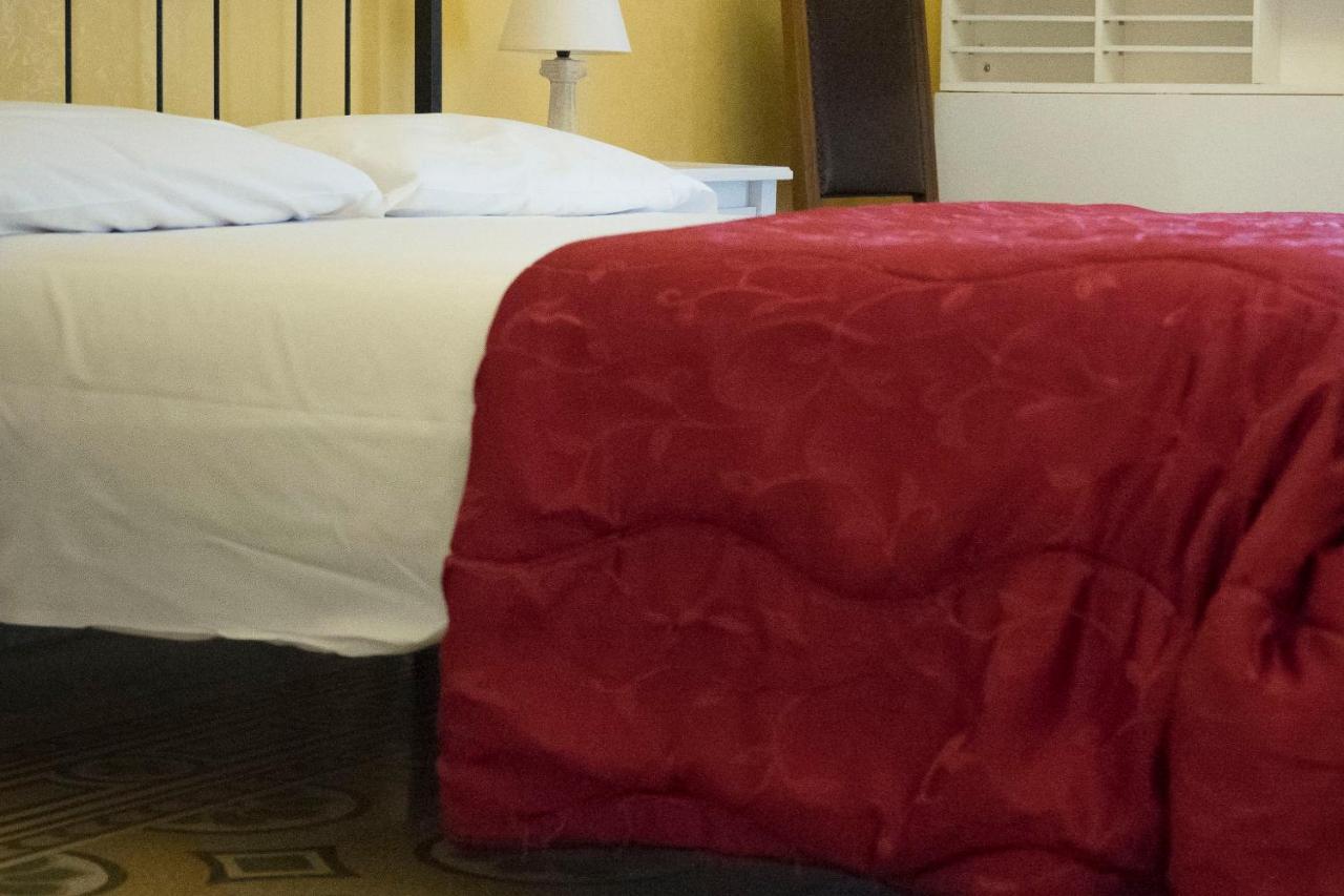 La Breccia A Porta Pia Bed & Breakfast Рим Екстериор снимка