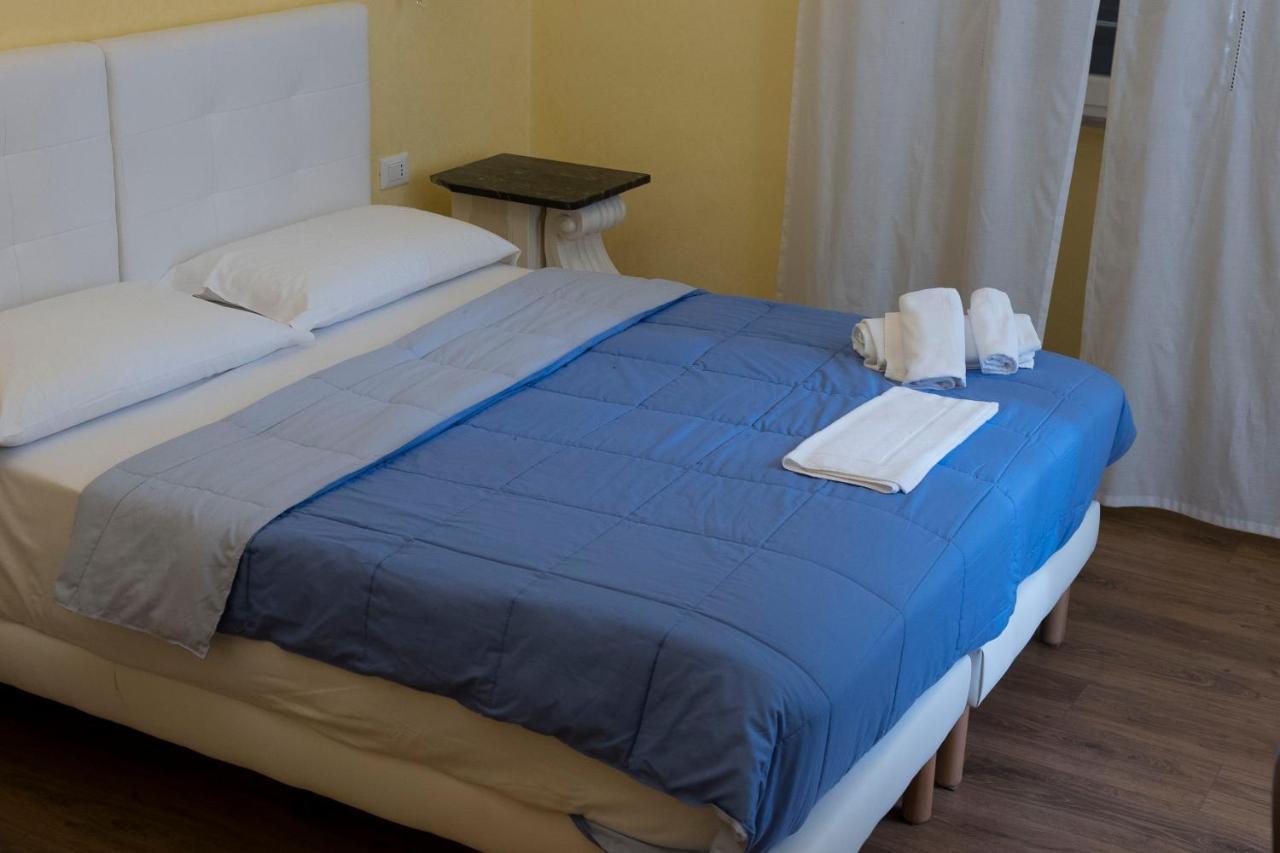 La Breccia A Porta Pia Bed & Breakfast Рим Екстериор снимка