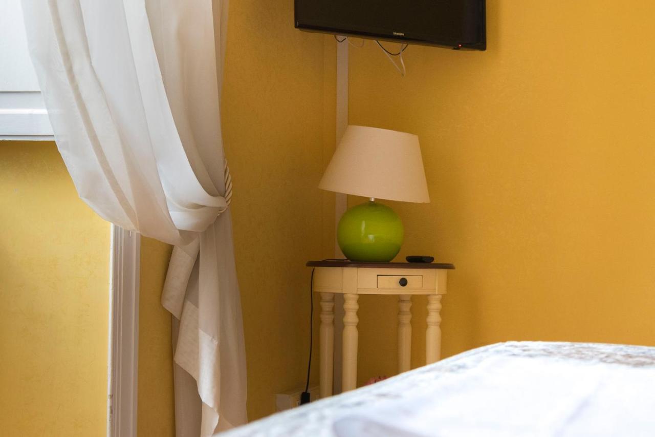 La Breccia A Porta Pia Bed & Breakfast Рим Екстериор снимка