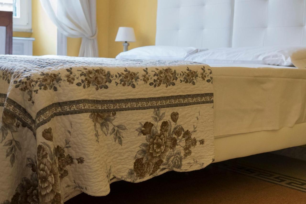 La Breccia A Porta Pia Bed & Breakfast Рим Екстериор снимка