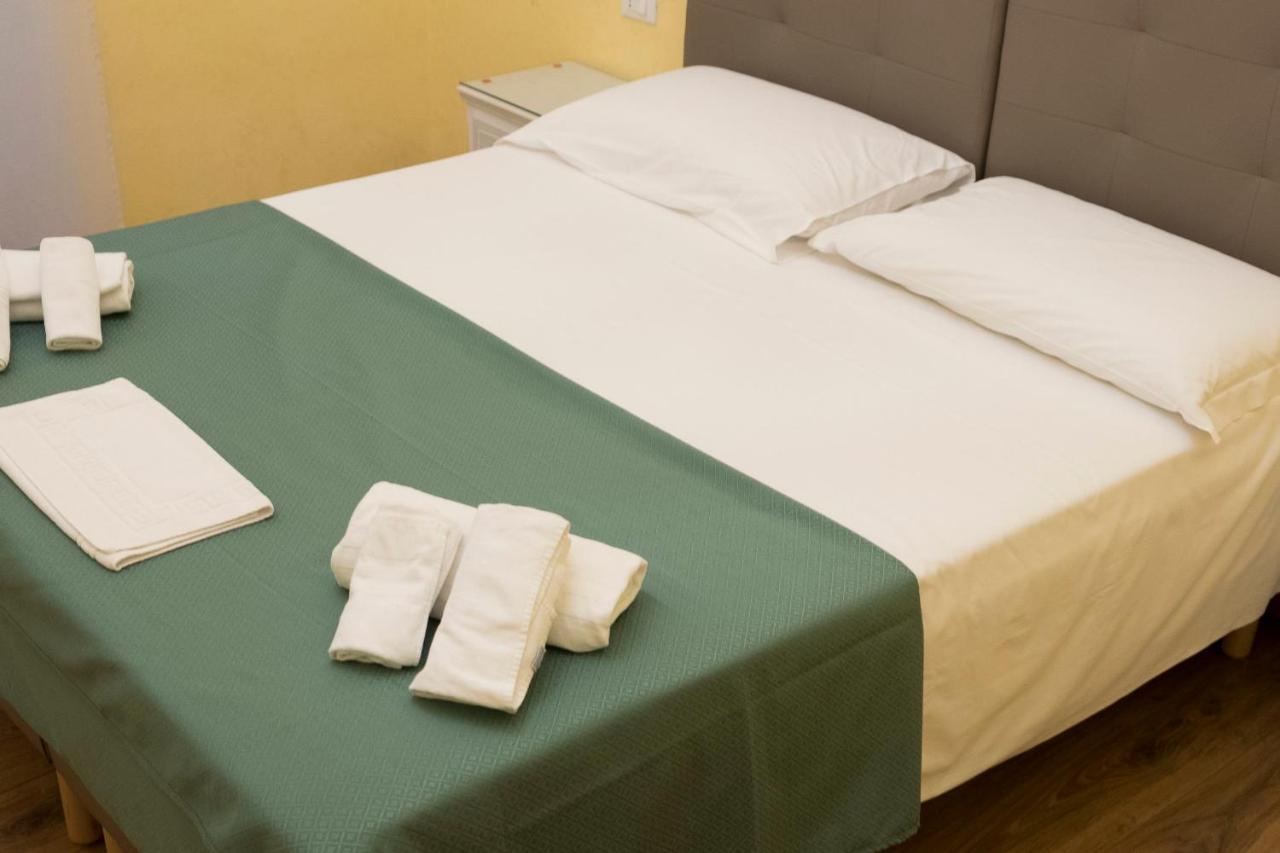 La Breccia A Porta Pia Bed & Breakfast Рим Екстериор снимка