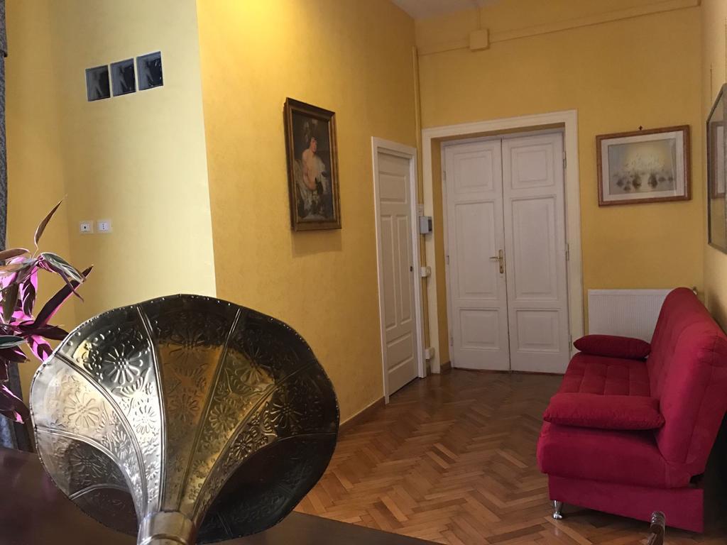 La Breccia A Porta Pia Bed & Breakfast Рим Екстериор снимка